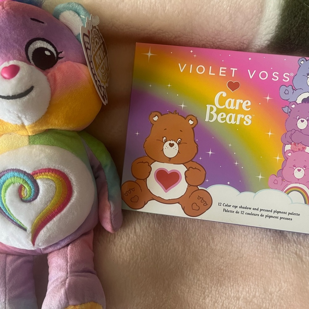 2021 Care Bears Palette & NWT Plush